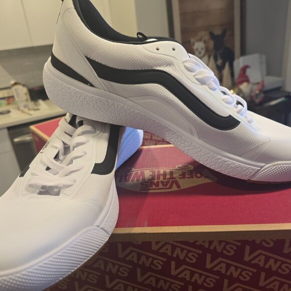 Vans Men's UltraRange Exo White Black Striped Trail Skate Shoes Size 11.5 NEW - Picture 3 of 10